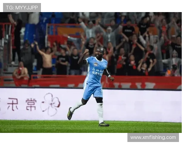 阿奇姆彭签约大连英博俱乐部