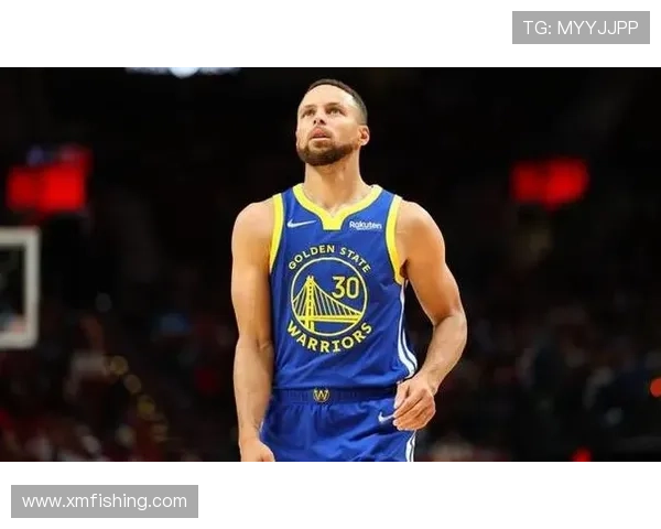 队记曝库里膝伤十天评估再缺五战 队记曝库里膝伤十天评估再缺五战